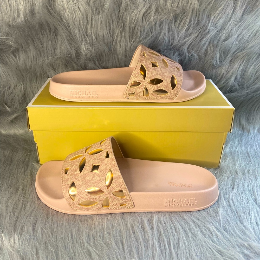 MICHAEL KORS SANDALS! ROSE GOLD!